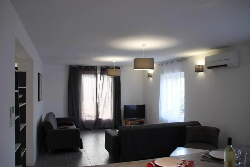 Appart Dans Maison 2 Km De La Plage Villeneuve-Loubet Holiday home